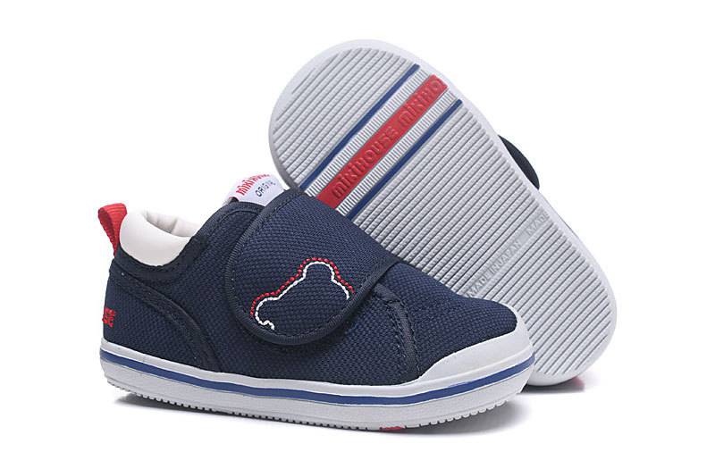 a quel age mettre chaussures bebe,chaussures bebe bordeaux,chaussea chaussures bebe fille