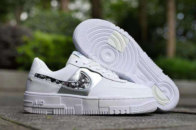 air force 1 low utility femme,air force 1 noir femme,nike air force 1 low black 6 5