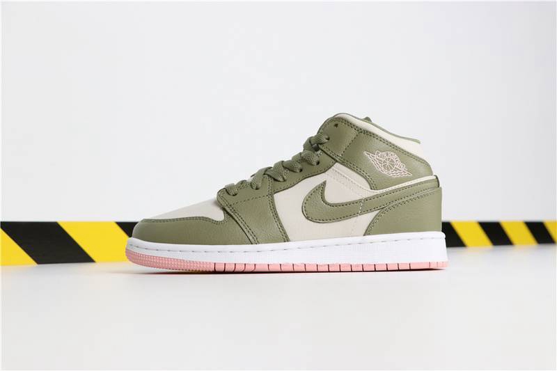 air jordan 1 mid se femme,air jordan 1 mid femme taille 39,nike air jordan femme rose