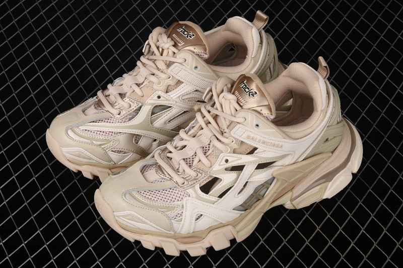 balenciaga track kaki,style balenciaga track,balenciaga shos khaki