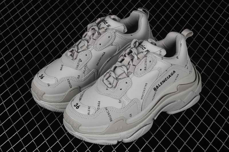 balenciaga triple s pas cher,balenciaga triple s white blue,balenciaga shos review