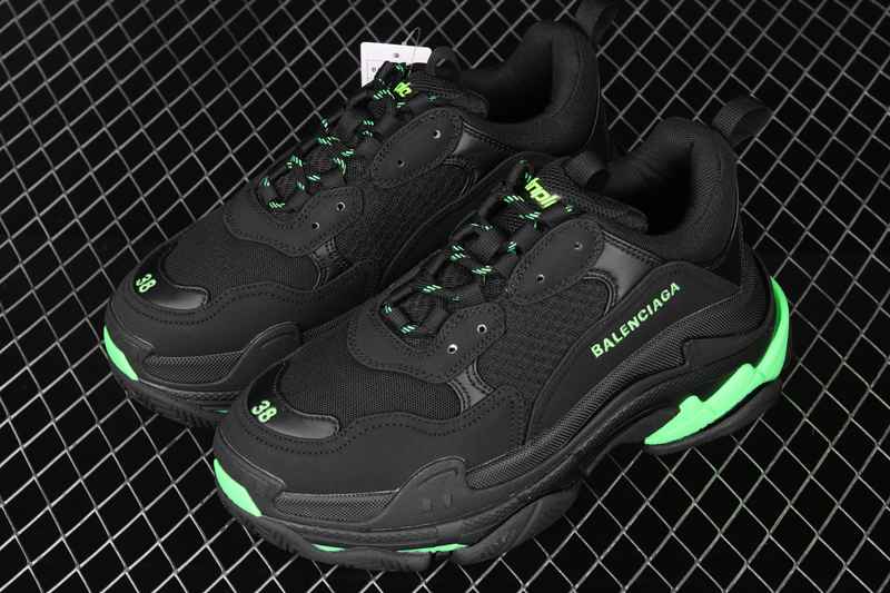 balenciaga triple s soldes,balenciaga triple s 2020,balenciaga shos new collection 2021