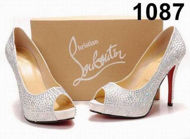 barcelona christian louboutin,best christian louboutin heels,metallic gold christian louboutin heels