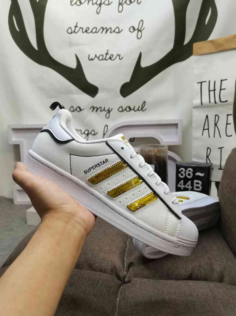 czarne adidas superstar,adidas superstar avis,adidas shos in pakistan