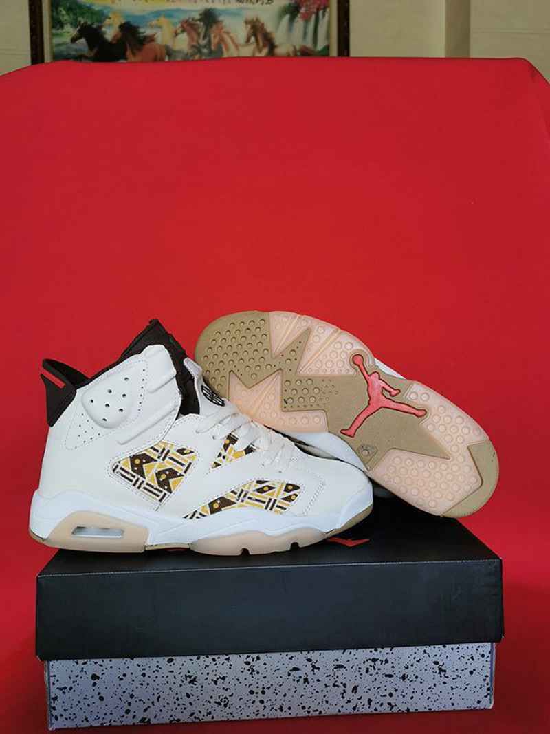 nike air jordan femme grise,nike air jordan femme 40,sneakers air jordan 6 retro-9 femme