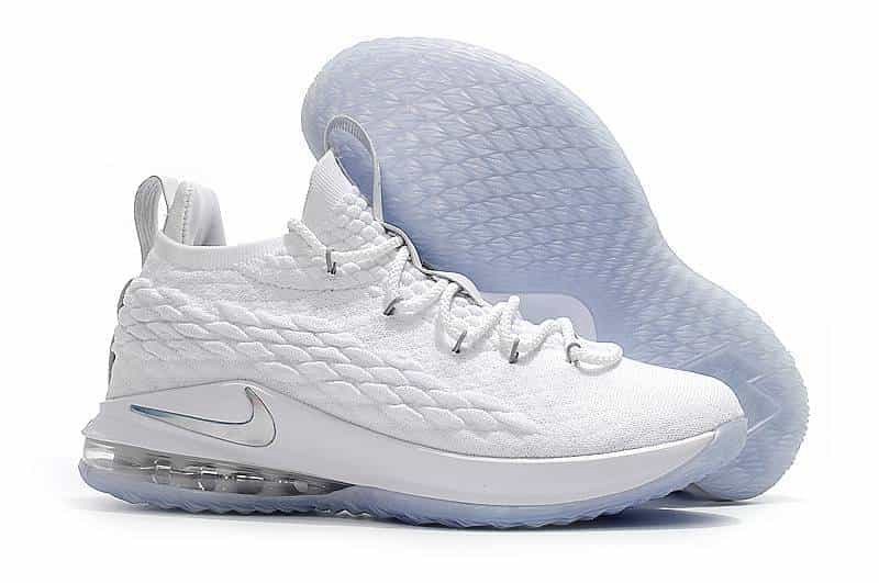 nike lebron chaussure,qui est lebron james,nike lebron james 828