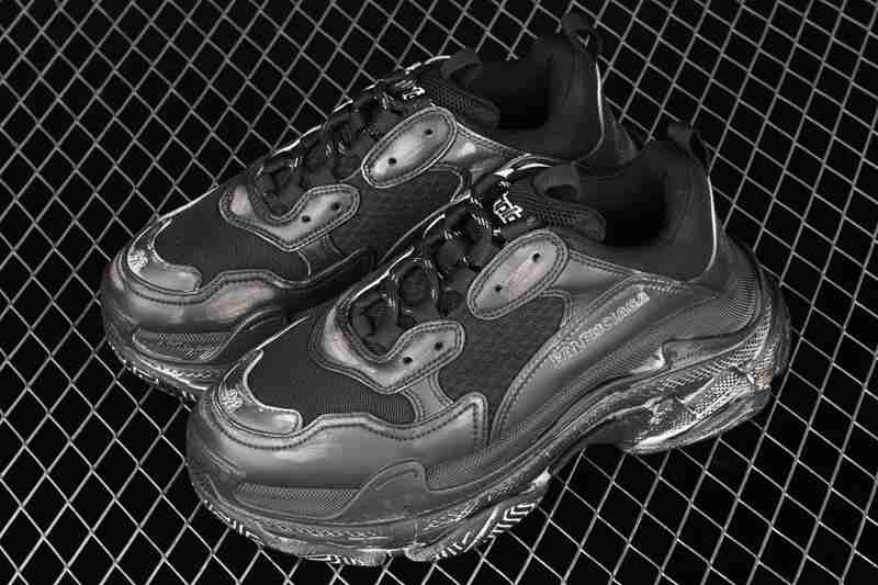 off white balenciaga triple s,balenciaga triple s yupoo,chaussure balenciaga sale