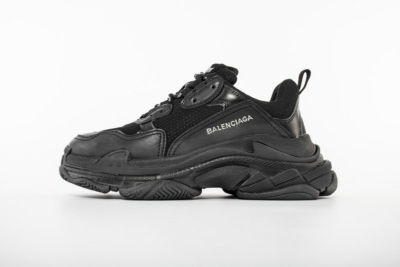 scarpe balenciaga triple s,are balenciaga triple s still in style 2023,balenciaga chaussure moins cher