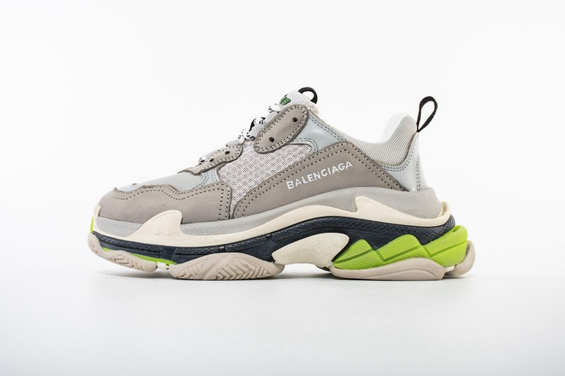 second hand balenciaga triple s,balenciaga triple s 34,chaussures balenciaga multicolore