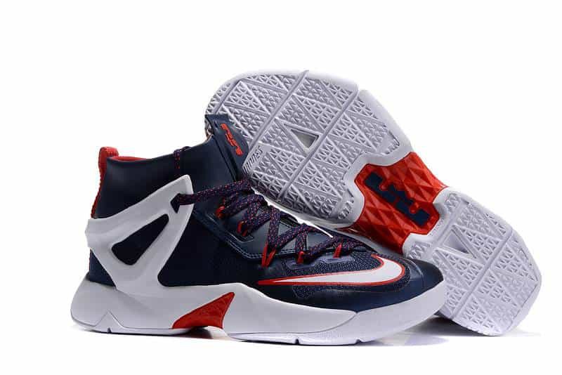 what is lebron james known for in basketball,lebron james gagne combien par mois,soulier nike lebron